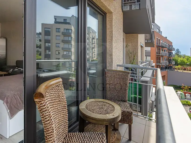 Prodej bytu 1+kk 36 m², Praha – náhled fotky 2