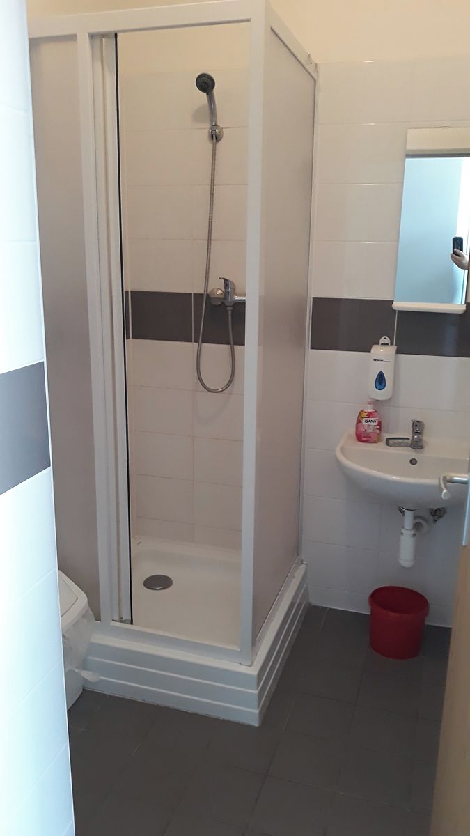 Pronájem bytu pokoje 13 m² – fotografie 4