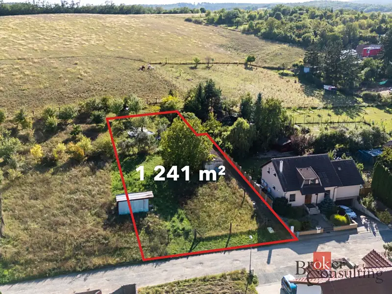 Prodej stavebního pozemku 1241 m², Prštice – náhled fotky 2