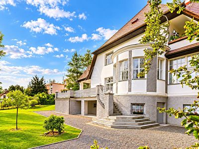 Prodej vily 747 m², pozemek 6001 m²