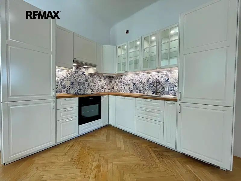 Pronájem bytu 3+1 75 m², Břeclav – náhled fotky 1