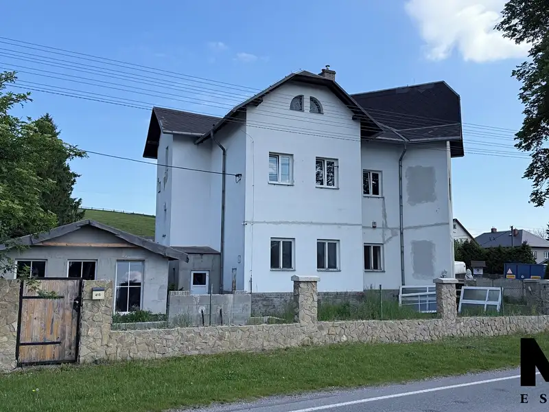 Prodej rodinného domu 480 m², pozemek 498 m², Jindřichov – náhled fotky 1