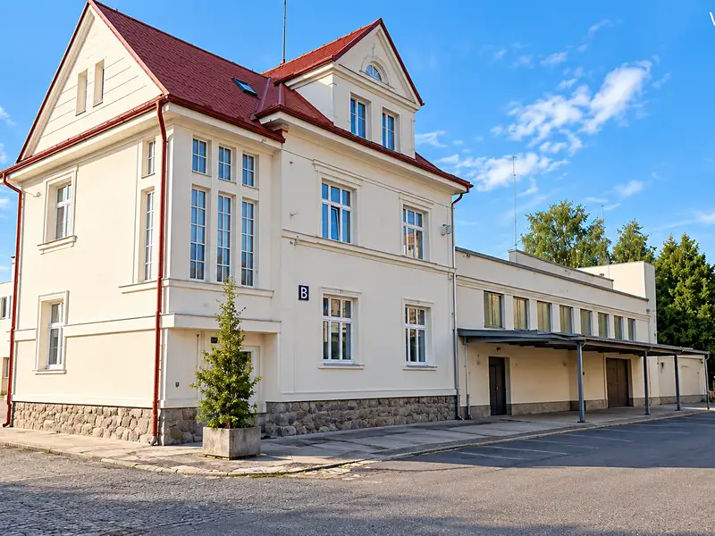 Pronájem skladového prostoru 300 m², Hlinsko – náhled fotky 2