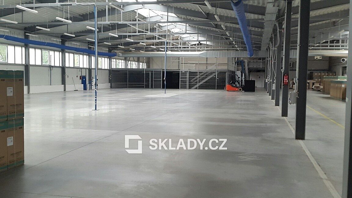 Prodej skladového prostoru 4357 m² – fotografie 2