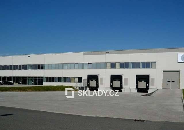 Pronájem skladového prostoru 6100 m²
