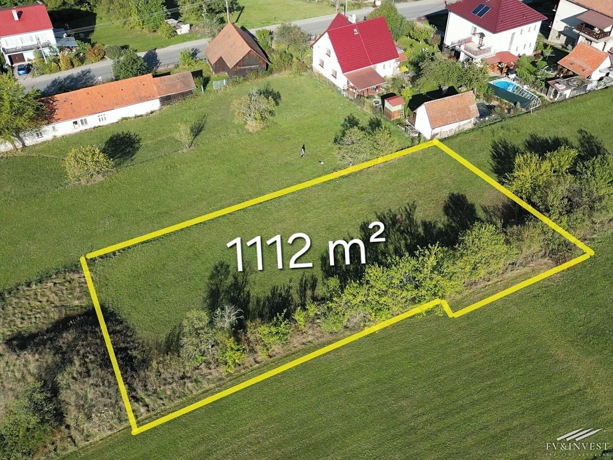 Prodej stavebního pozemku 1112 m² – fotografie 2