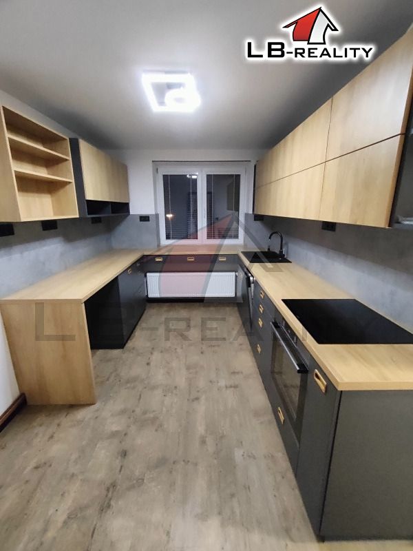 Pronájem bytu 2+1 70 m² – fotografie 2