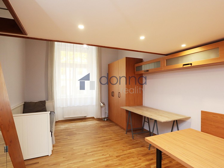 Wohnung 1+kk zur Miete, 27 m² (2 von 8)