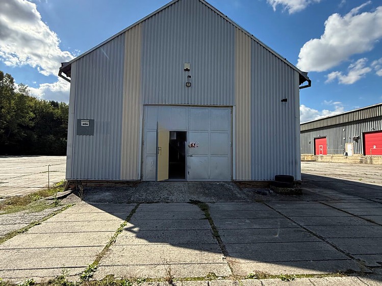 Gewerbefläche zur Miete, 300 m² (1 von 7)