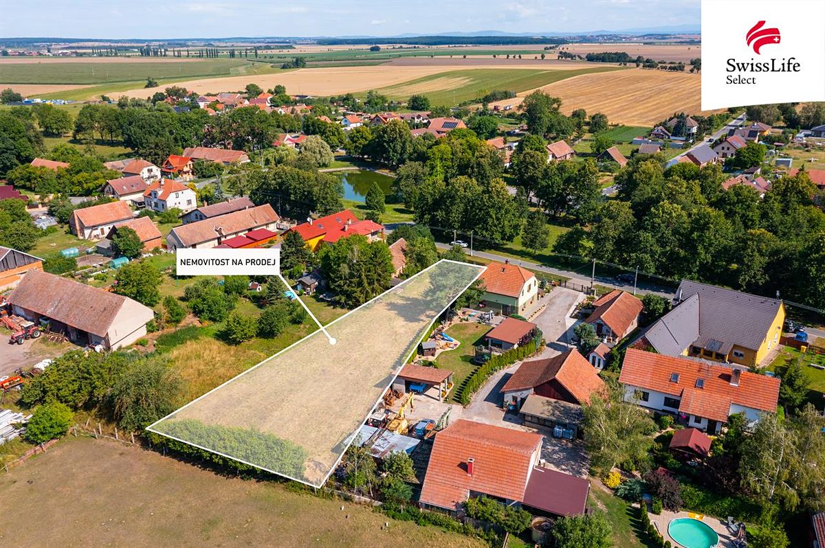Prodej stavebního pozemku 1400 m² – fotografie 2