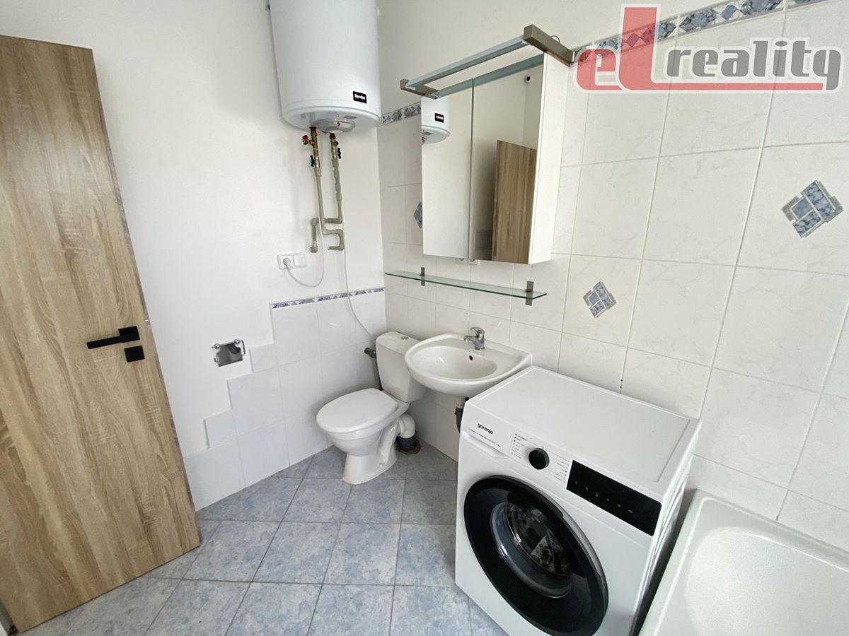 Pronájem bytu 2+kk 50 m² – fotografie 4