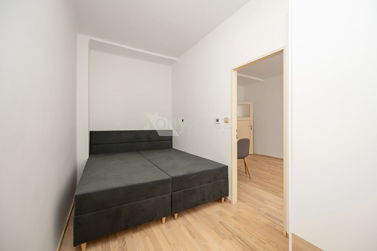 Pronájem bytu 2+1 40 m² – fotografie 4