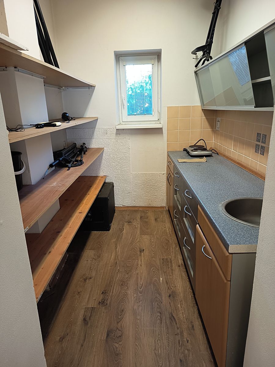 Pronájem kanceláře 21 m² – fotografie 2