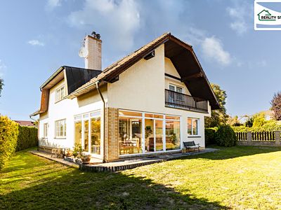 Prodej rodinného domu 285 m², pozemek 877 m²