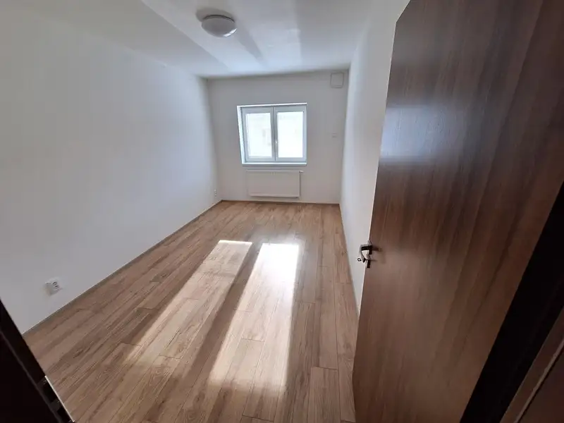 Pronájem bytu 2+kk 56 m², Přáslavice – náhled fotky 2