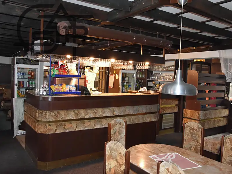 Prodej restaurace 254 m², Pardubice – náhled fotky 1