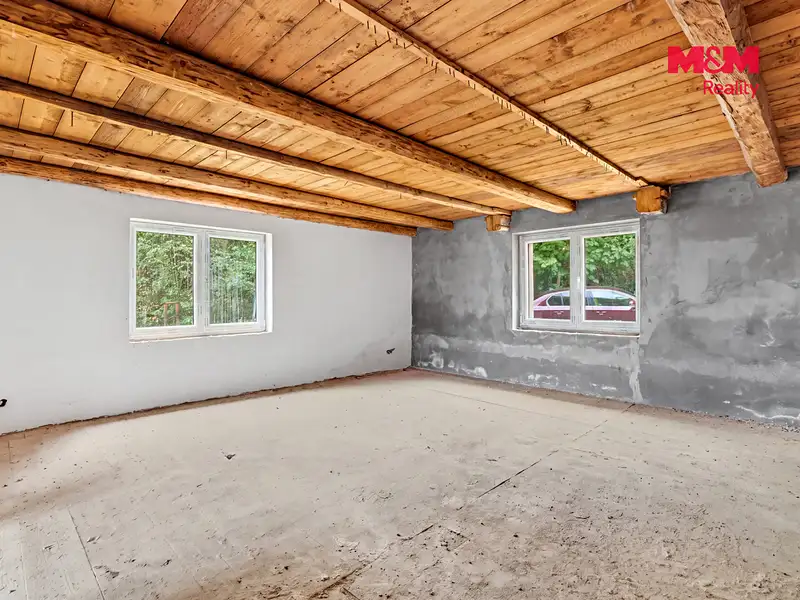 Prodej rodinného domu 268 m², pozemek 1187 m², Horní Police – náhled fotky 3
