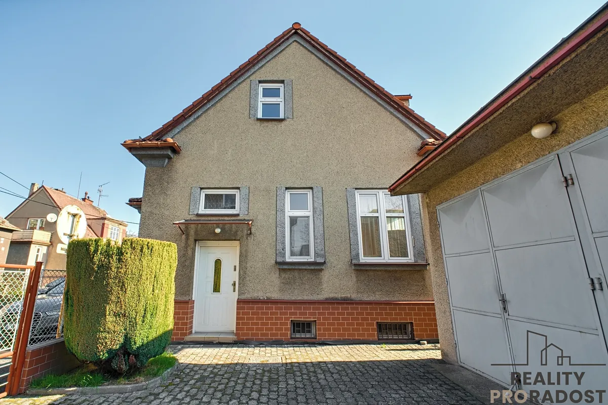 Prodej rodinného domu 181 m², pozemek 60 m²
