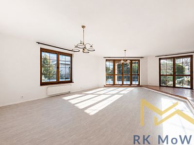 Pronájem rodinného domu 390 m², pozemek 903 m²