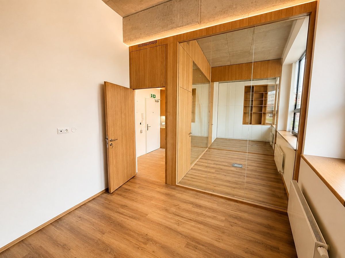 Pronájem kanceláře 46 m² – fotografie 3