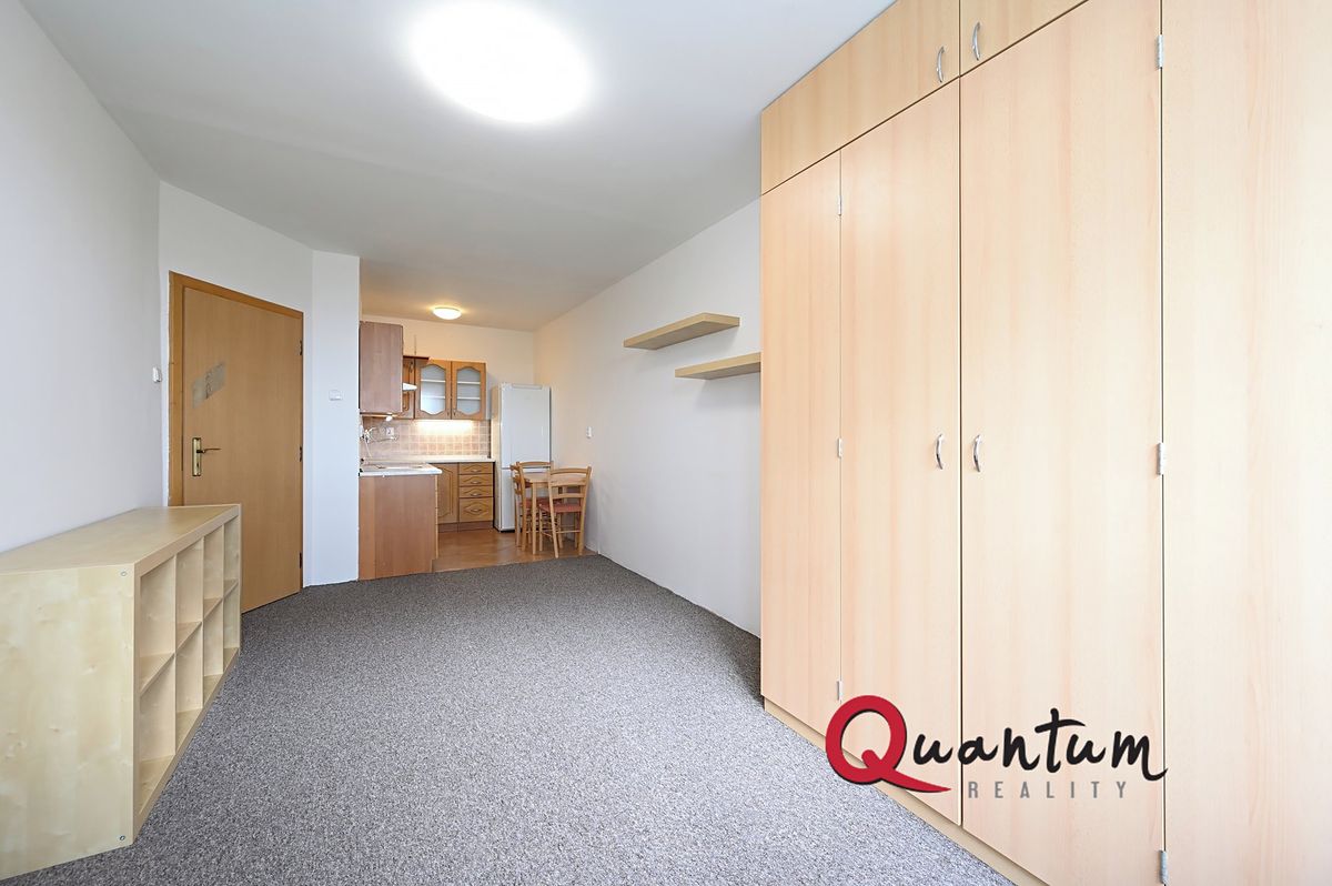 Pronájem bytu 2+kk 41 m² – fotografie 2
