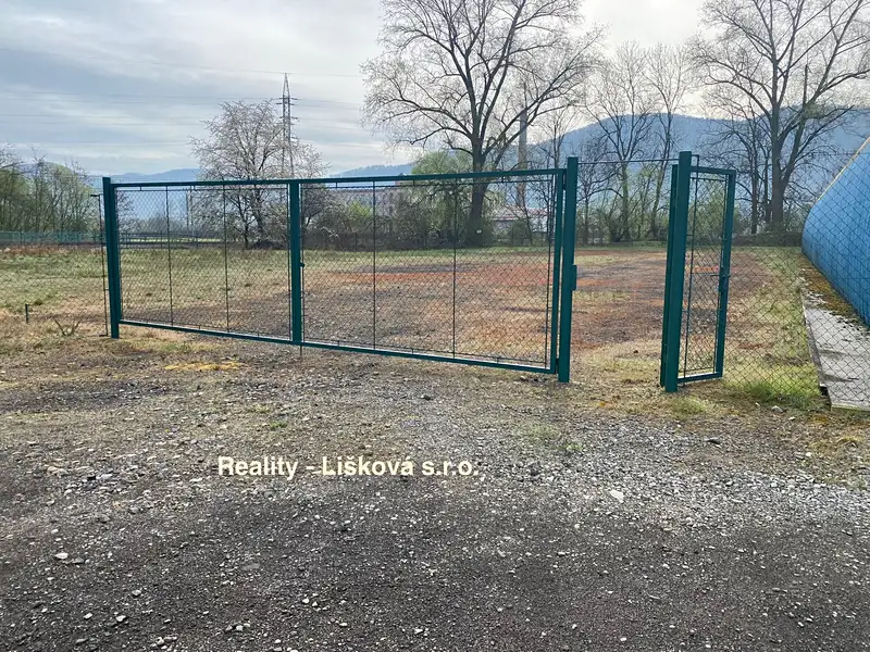 Pronájem komerčního pozemku 3600 m², Velké Březno – náhled fotky 1