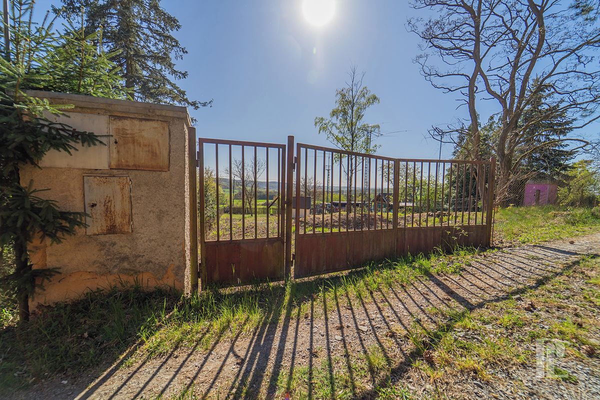 Prodej stavebního pozemku 1000 m² – fotografie 2