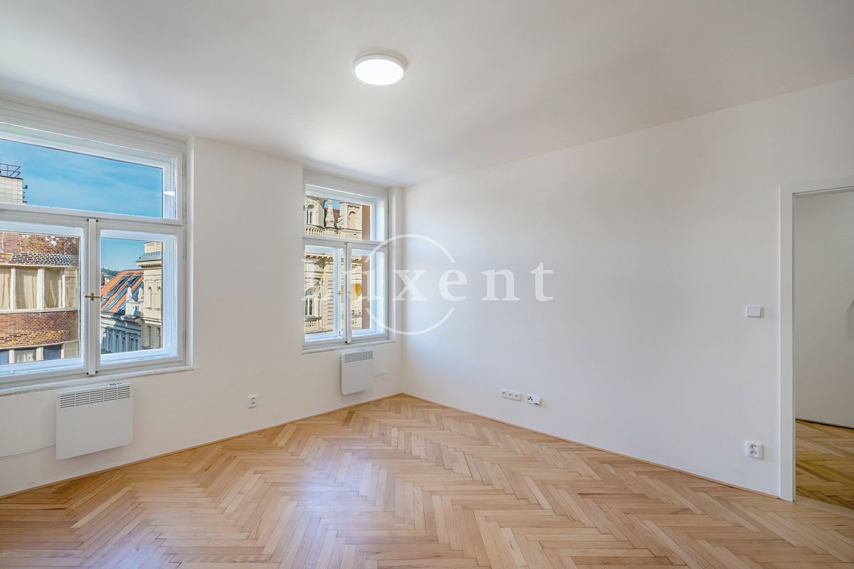 Pronájem bytu 2+kk 42 m² – fotografie 3