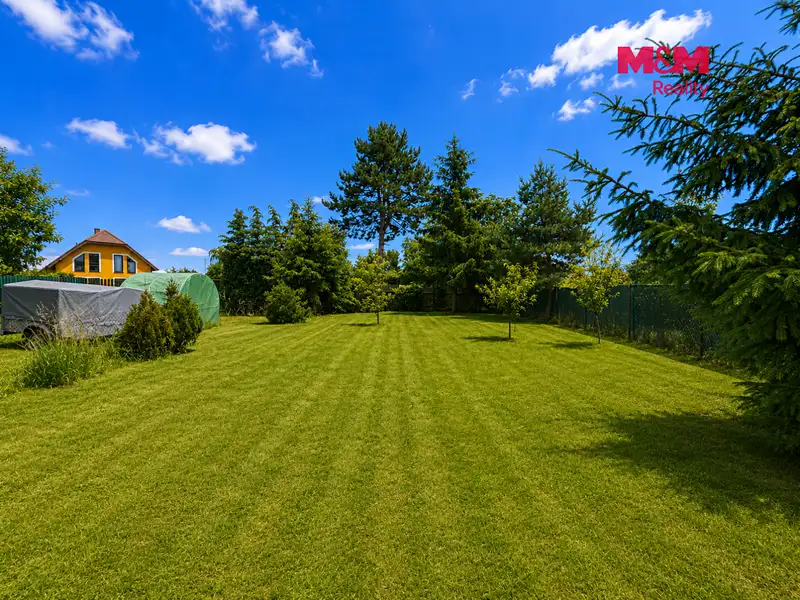 Prodej zahrady 676 m², Spořice – náhled fotky 3