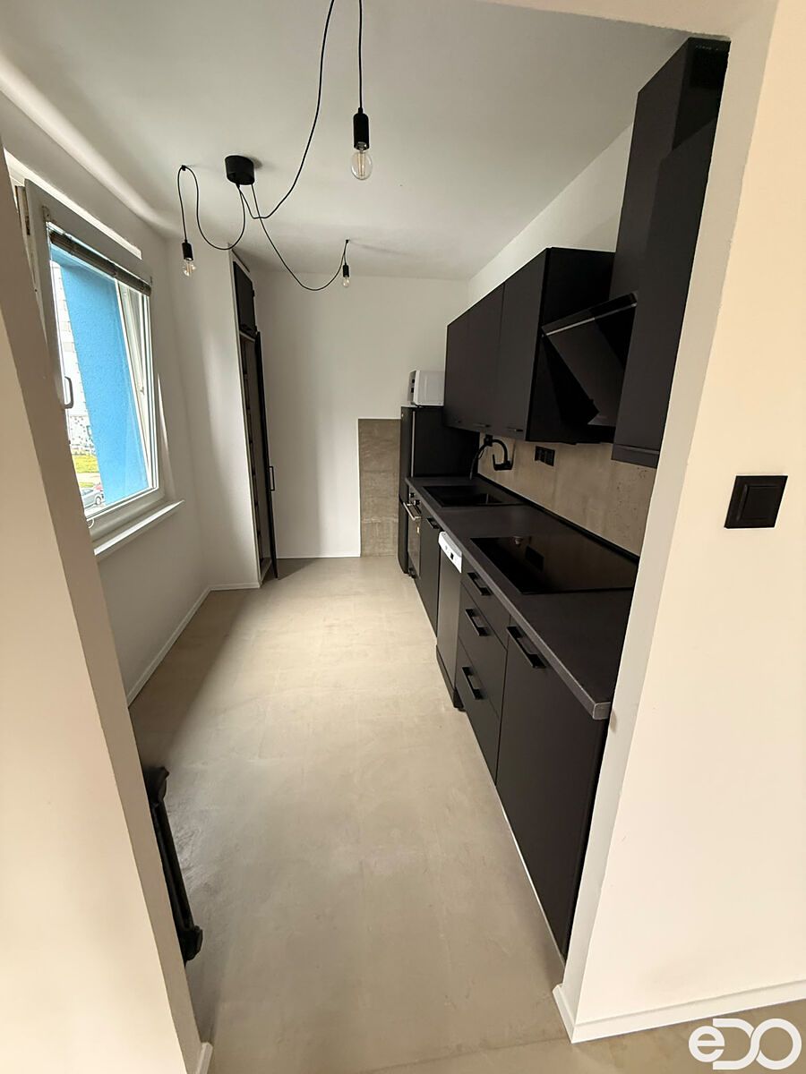 Pronájem bytu 3+kk 71 m² – fotografie 2