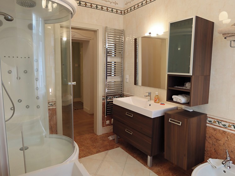 Квартира 4+kk на продаж, 140 м² (19 з 40)