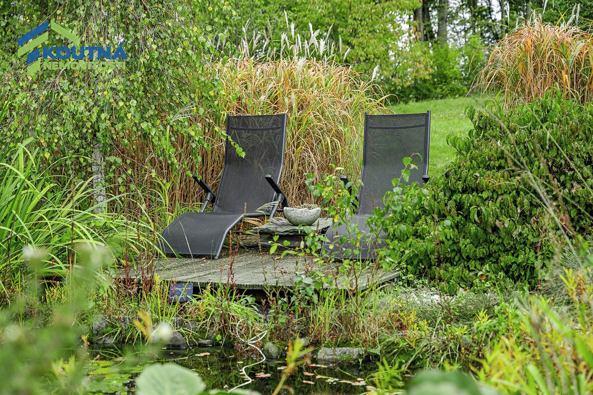 Prodej rodinného domu 250 m², pozemek 2599 m² – fotografie 5