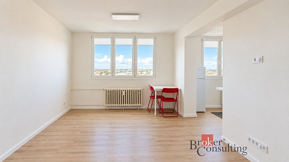 Pronájem bytu 3+1 58 m² – fotografie 3