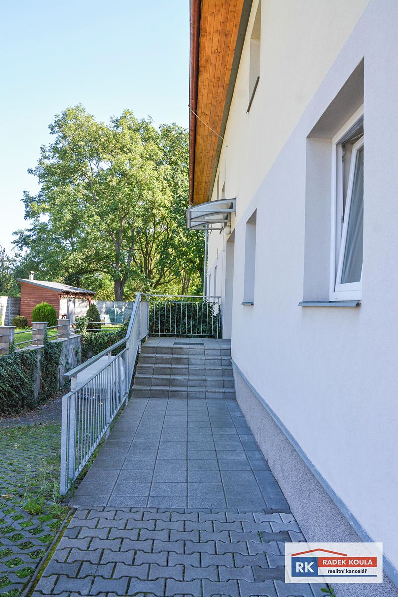 Pronájem bytu 2+kk 77 m² – fotografie 3