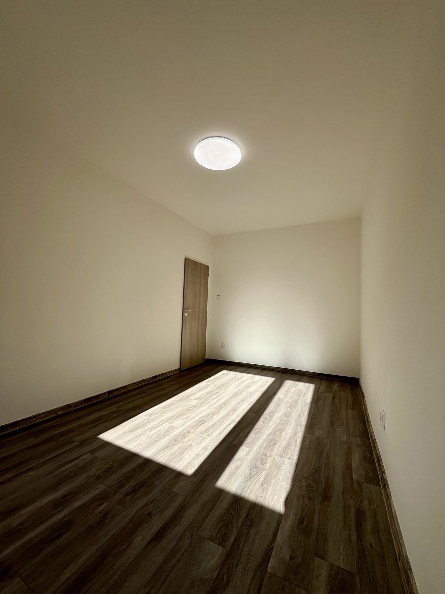 Pronájem bytu 2+1 55 m² – fotografie 4