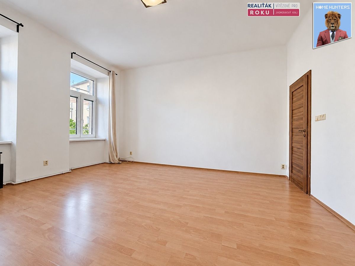 Pronájem bytu 2+kk 39 m² – fotografie 2