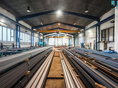 Pronájem výrobní haly, prostoru 255 m²