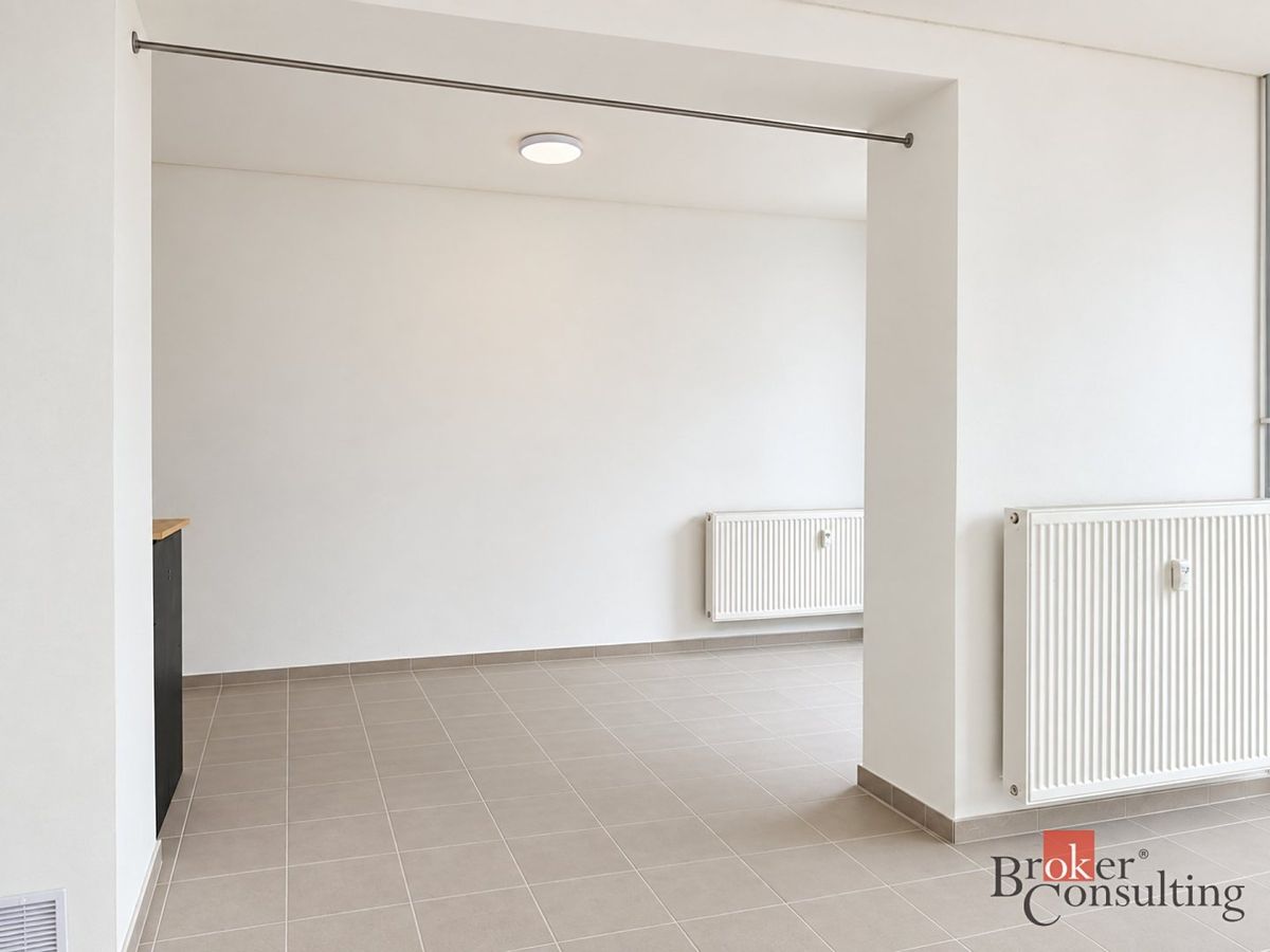 Prodej obchodního prostoru 33 m² – fotografie 2