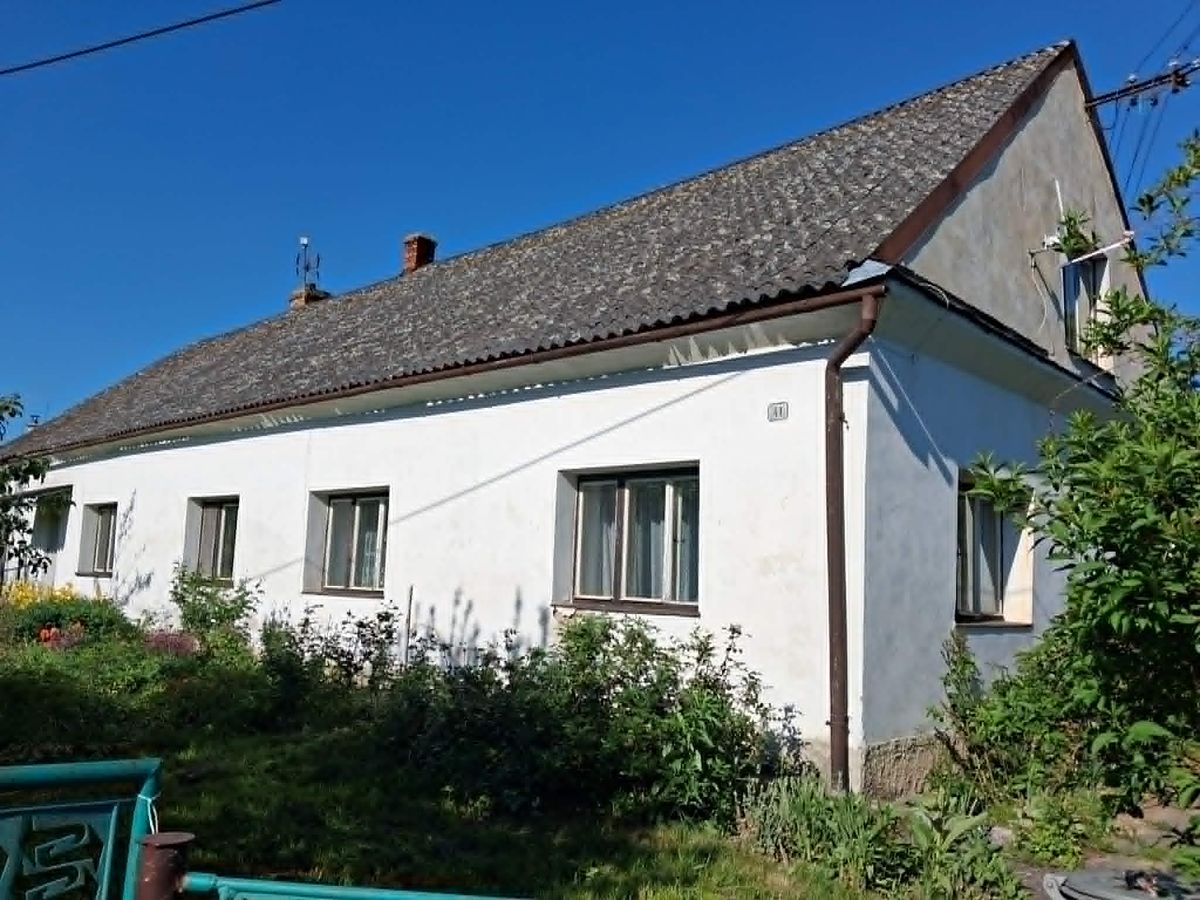 Prodej rodinného domu 200 m², pozemek 1154 m² – fotografie 2