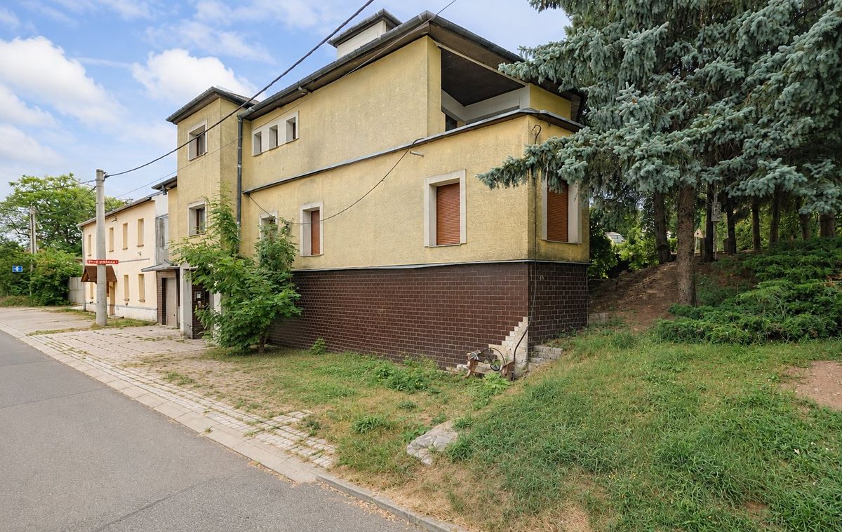 Prodej rodinného domu 345 m², pozemek 188 m²