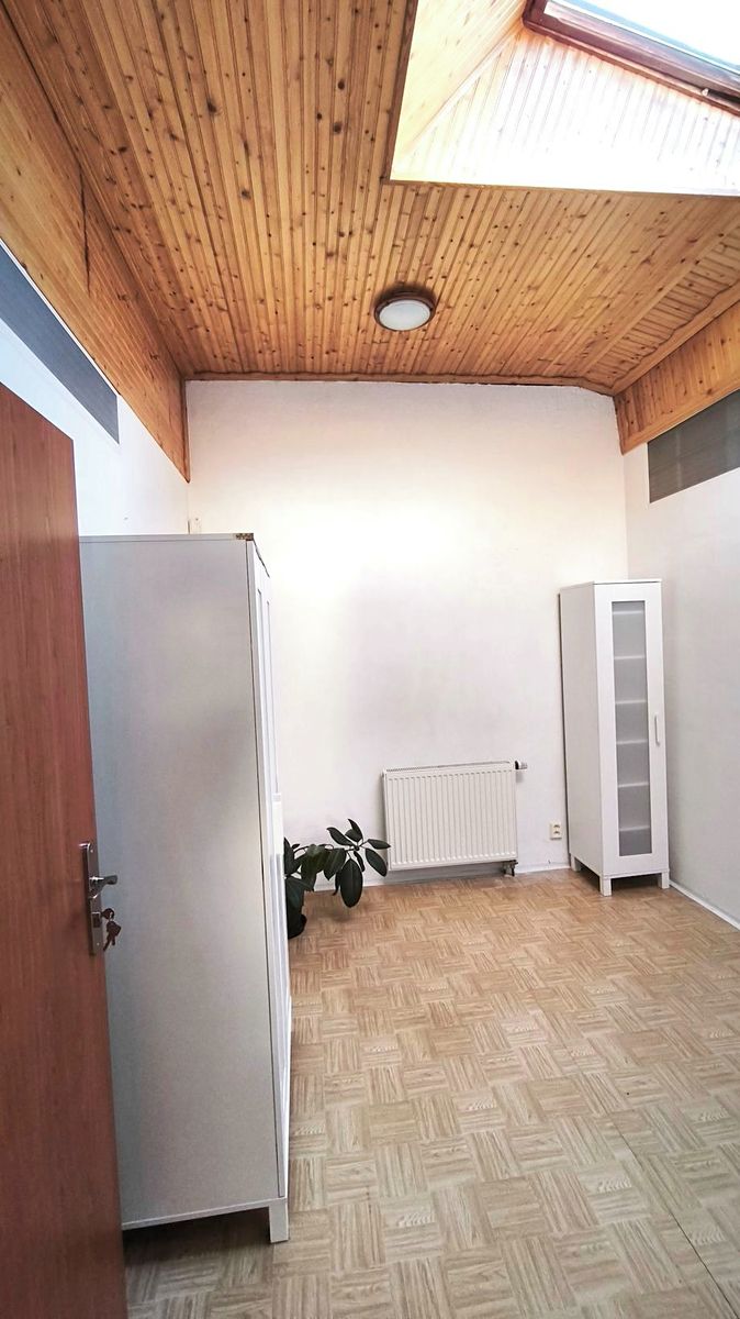 Pronájem bytu pokoje 16 m²