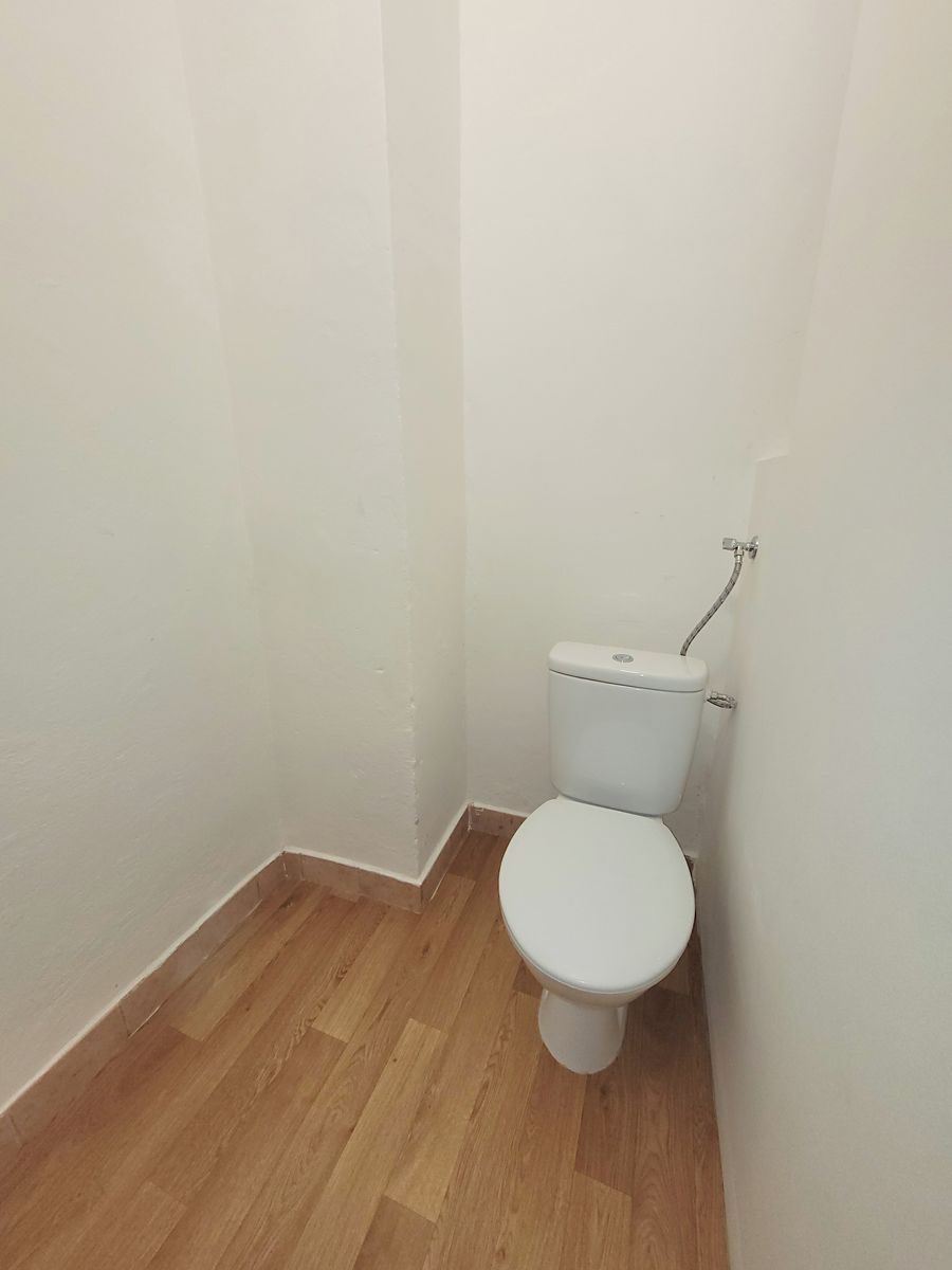 Pronájem bytu 2+kk 65 m² – fotografie 4