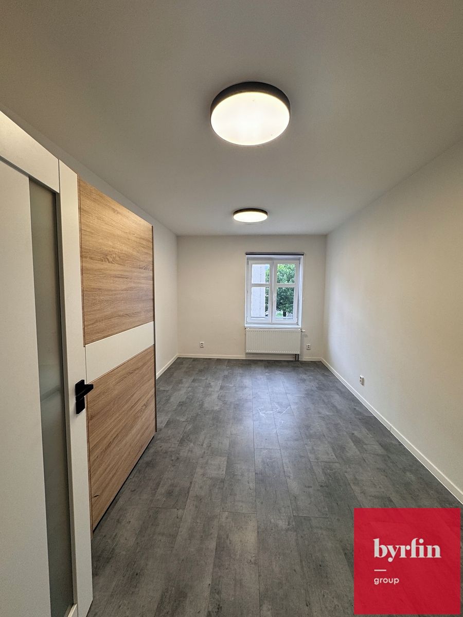 Pronájem bytu 2+kk 55 m² – fotografie 5