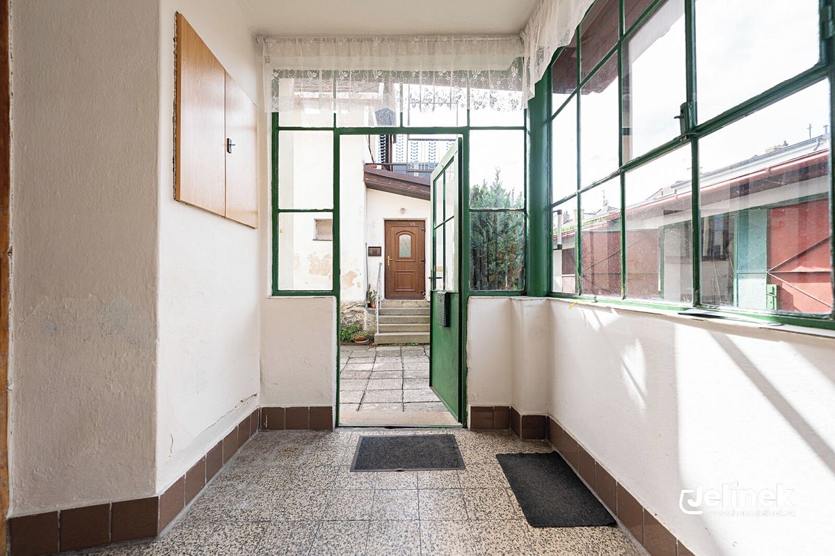 Prodej rodinného domu 115 m², pozemek 288 m² – fotografie 2