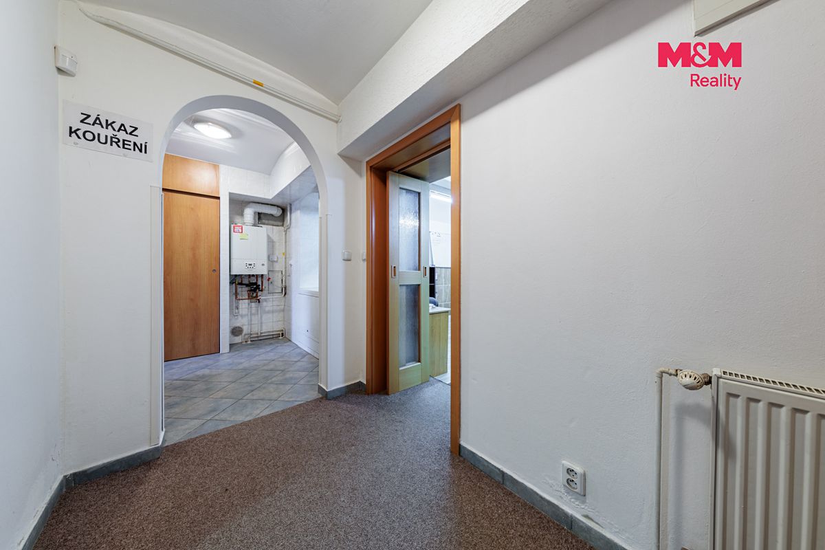 Prodej obchodního prostoru 57 m² – fotografie 3