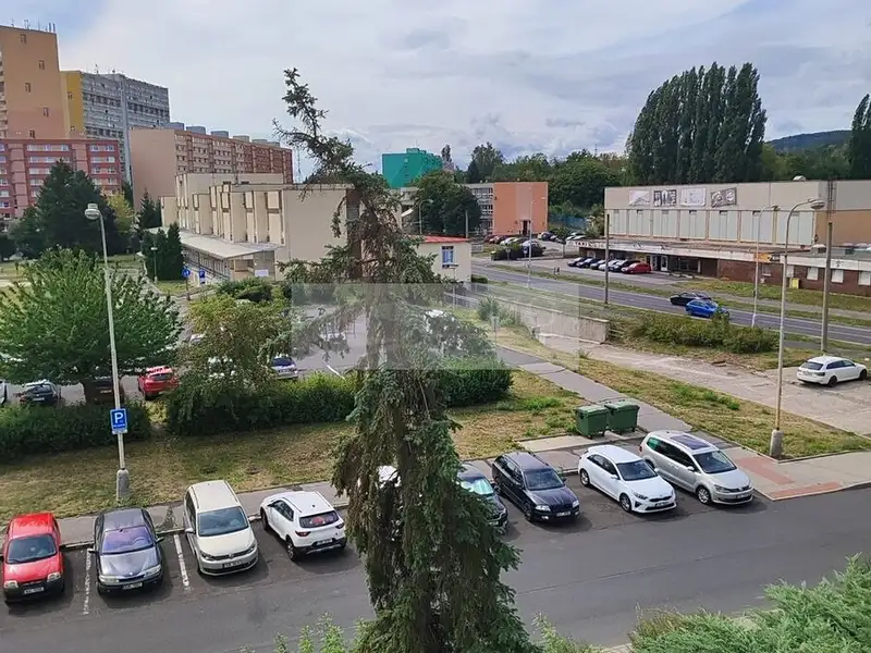 Pronájem bytu 1+1 36 m², Chomutov – náhled fotky 1