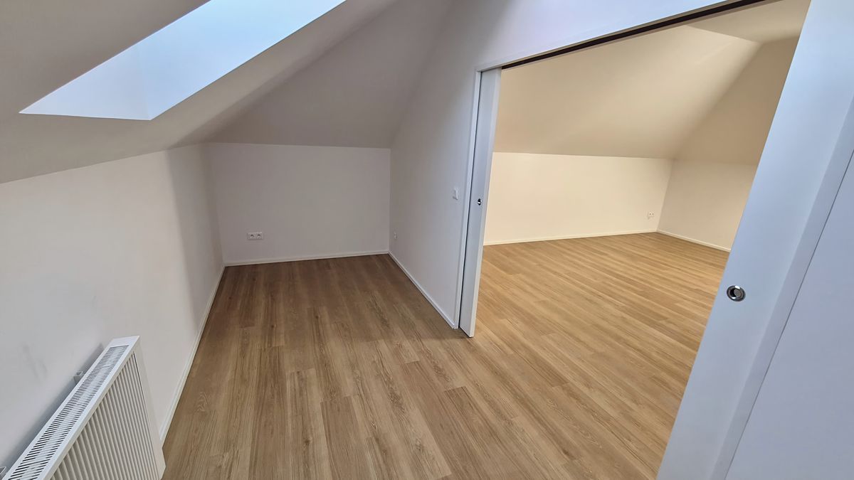 Pronájem bytu 2+kk 46 m² – fotografie 3