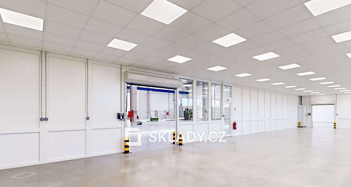 Pronájem skladového prostoru 4506 m² – fotografie 3