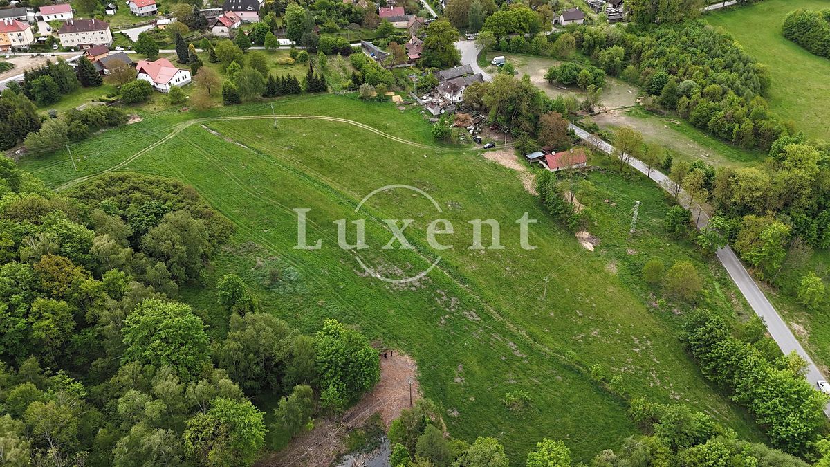 Prodej stavebního pozemku 38008 m² – fotografie 2