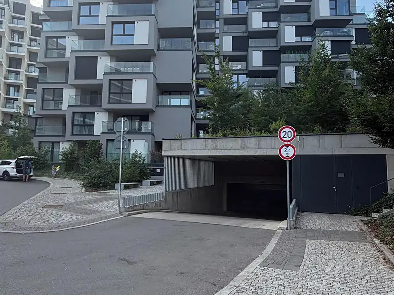 Pronájem skladového prostoru 8 m², Praha – náhled fotky 1